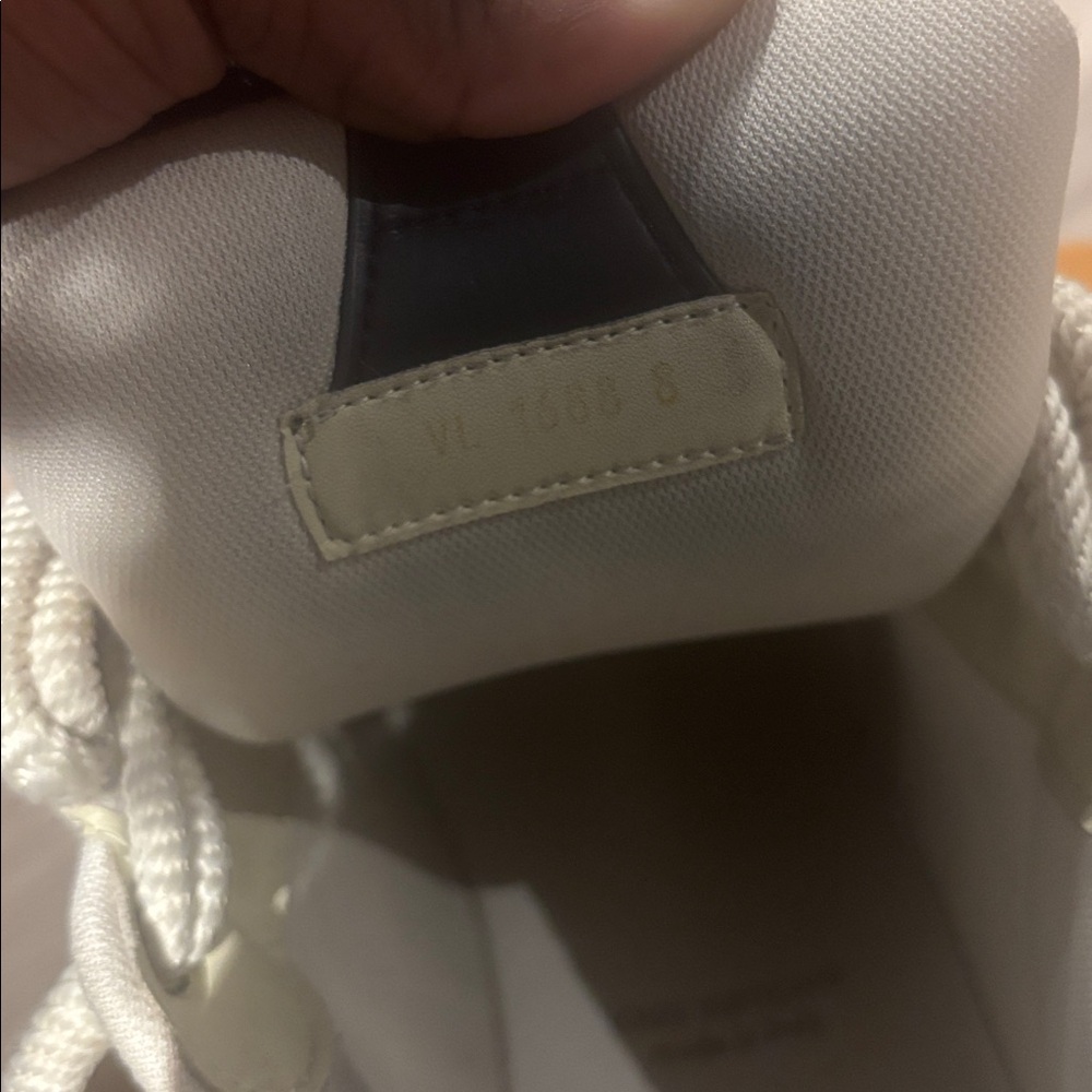 Louis Vuitton Navy and White Sneakers - Picture 4 of 4